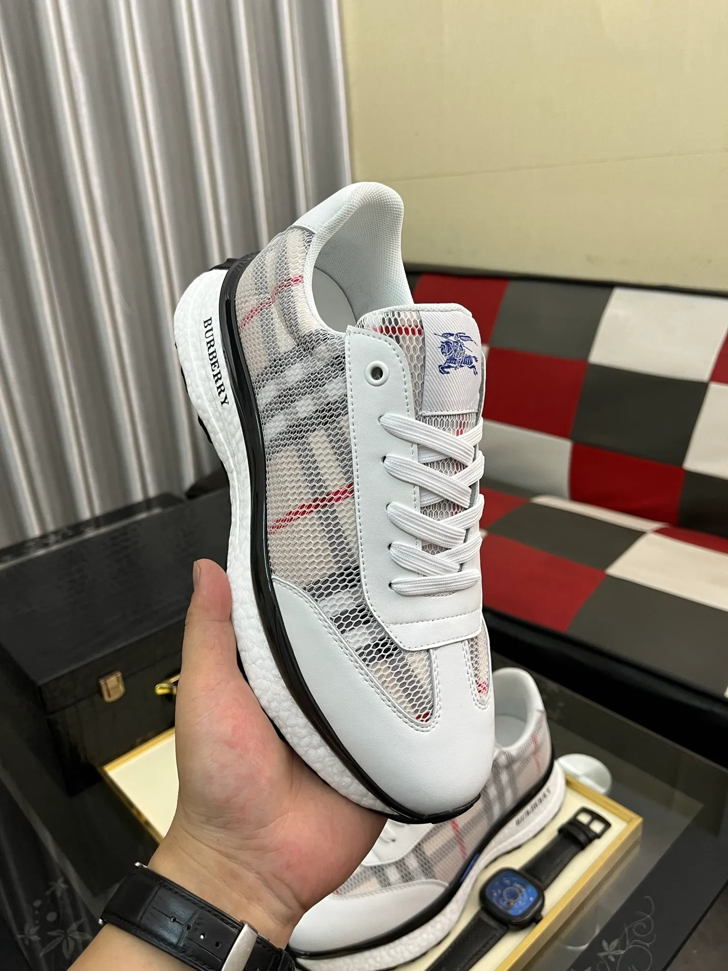 Men's shoes 💰438⌚️⌚️[BURBERRY] Burberry's authentic original high-end casual shoes🇨🇳Exquisite craftsmanship, this fabric is made of high mercerized fabric💯top layer🐷leather lining, suitable for drivers to drive🌴Original wear-resistant rubber outsole, versatile style, worth owning🍓Sizes 38-442️⃣Colors available